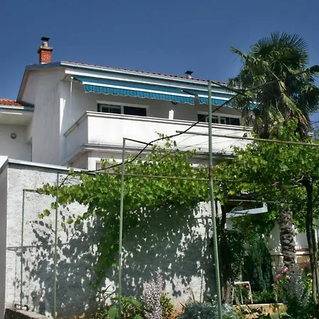 Apartments With Parking Space Selce, Crikvenica - 5366 * Selce