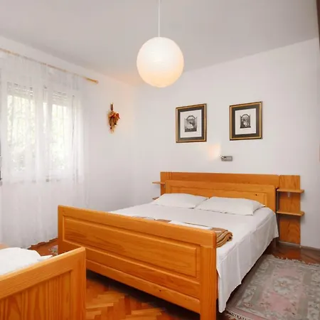 Apartments With Parking Space Selce, Crikvenica - 5366 Apartman