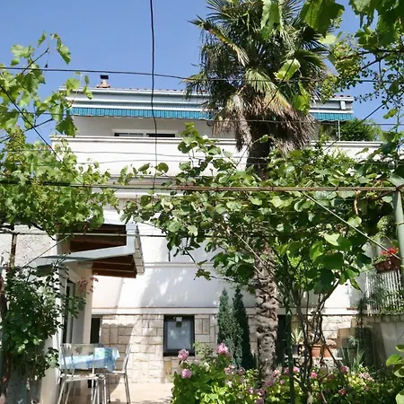 Apartments With A Parking Space Selce, Crikvenica - 5366 *