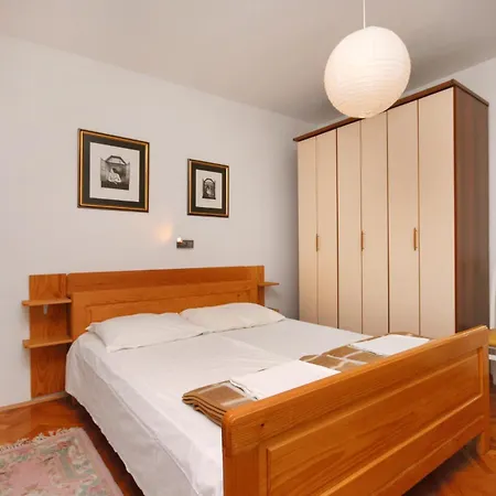Apartments With A Parking Space Selce, Crikvenica - 5366 Apartment
